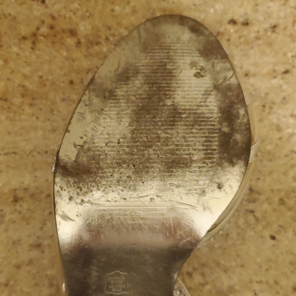 E live from  the red carpet,please  see damage - Picture 6 of 7